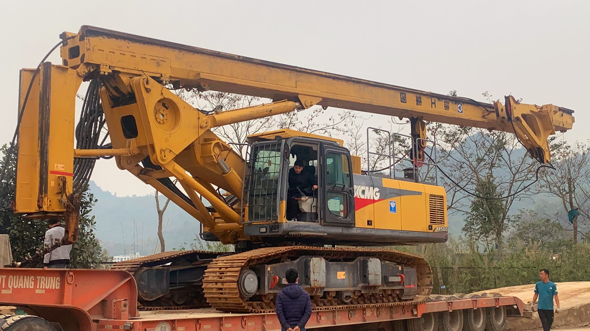 Nhập khẩu máy khoan XCMG XR360